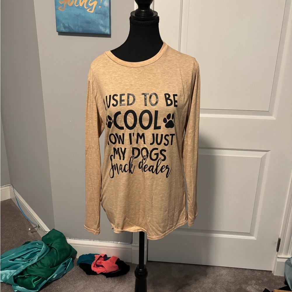 Cream Fitted Long Sleeve Hoodie with Black Graphic